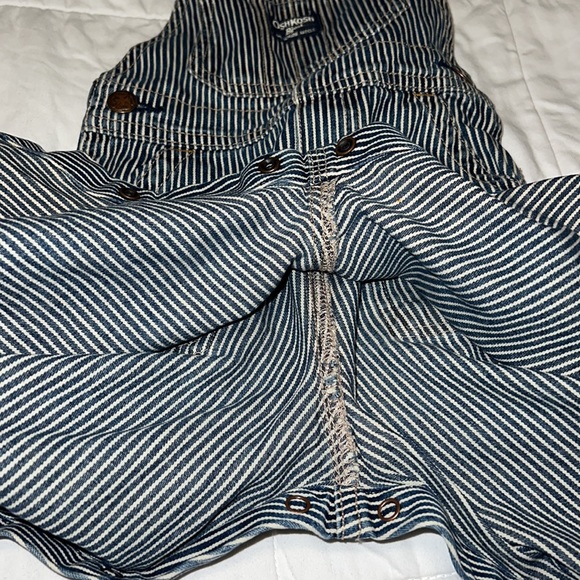 Size 18 Month Infant OshKosh Classic Railroad Stripe Overalls EUC - Picture 6 of 6